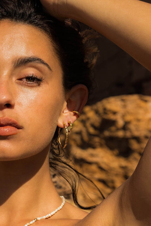 LARGE LUNA HOOPS GOLD